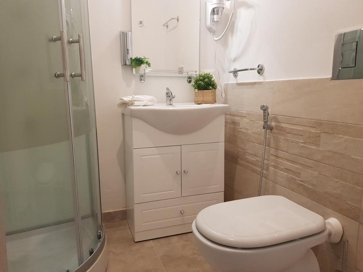 Alexadom Apartamento *